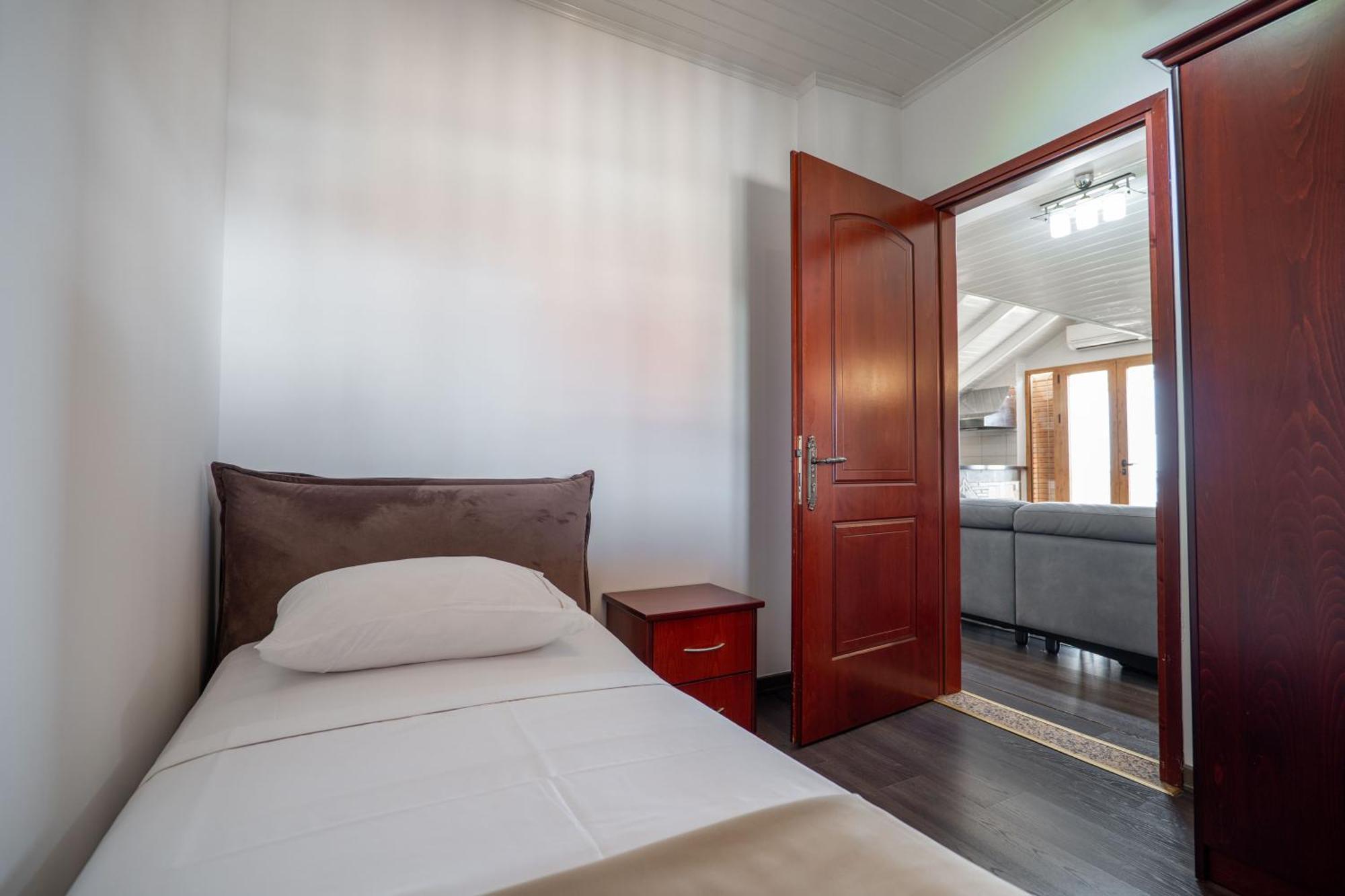 Hotel Castle Ksamil Luaran gambar