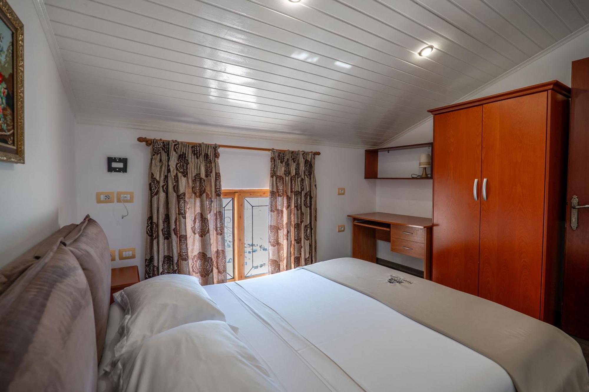 Hotel Castle Ksamil Luaran gambar