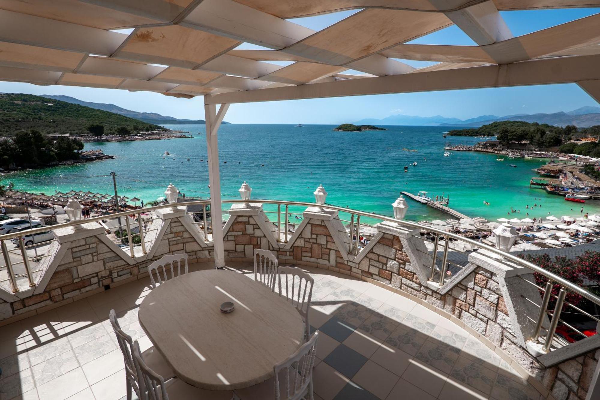Hotel Castle Ksamil Luaran gambar