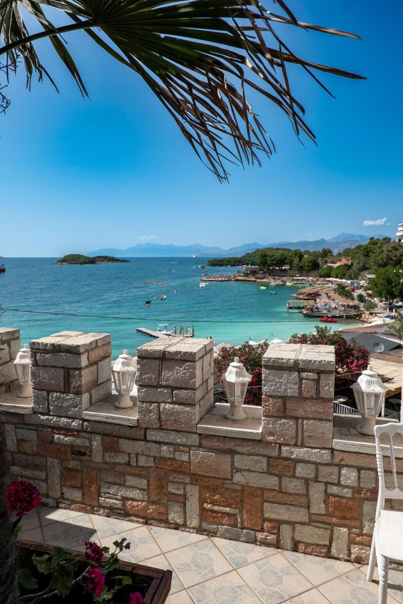 Hotel Castle Ksamil Luaran gambar